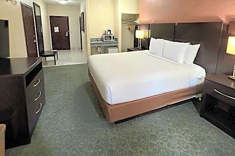 King Room with Bath Tub - Mobility/Hearing Accessible - Non-Smoking