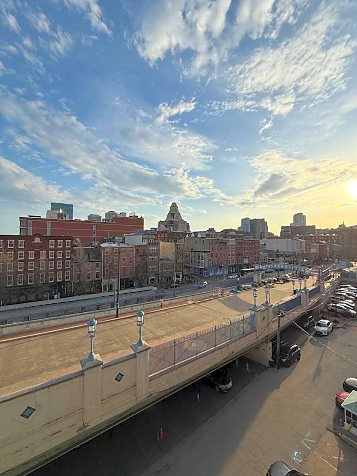 Penn's View Hotel Philadelphia