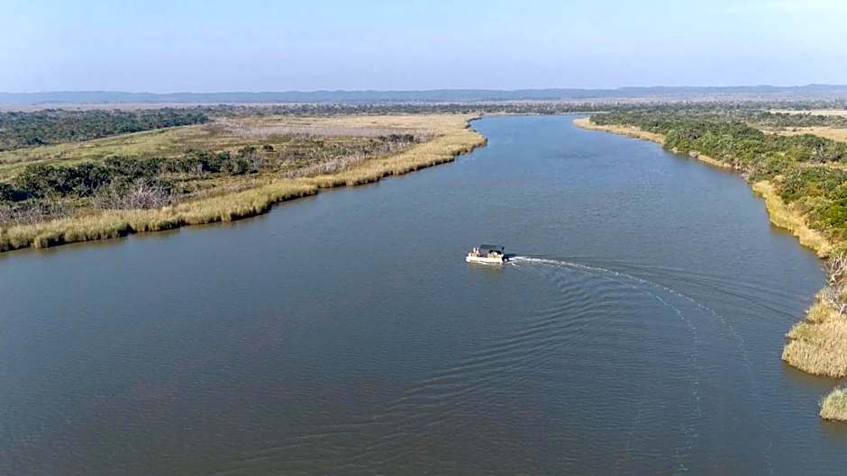 Makakatana Bay Lodge