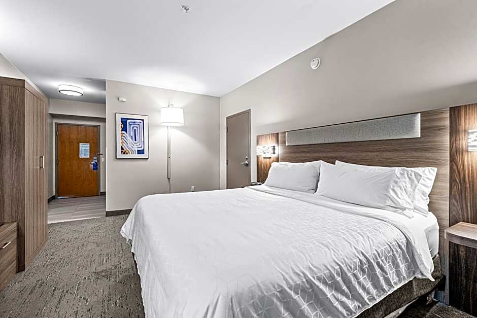 Holiday Inn Express Carneys Point New Jersey Turnpike Exit 1 By IHG