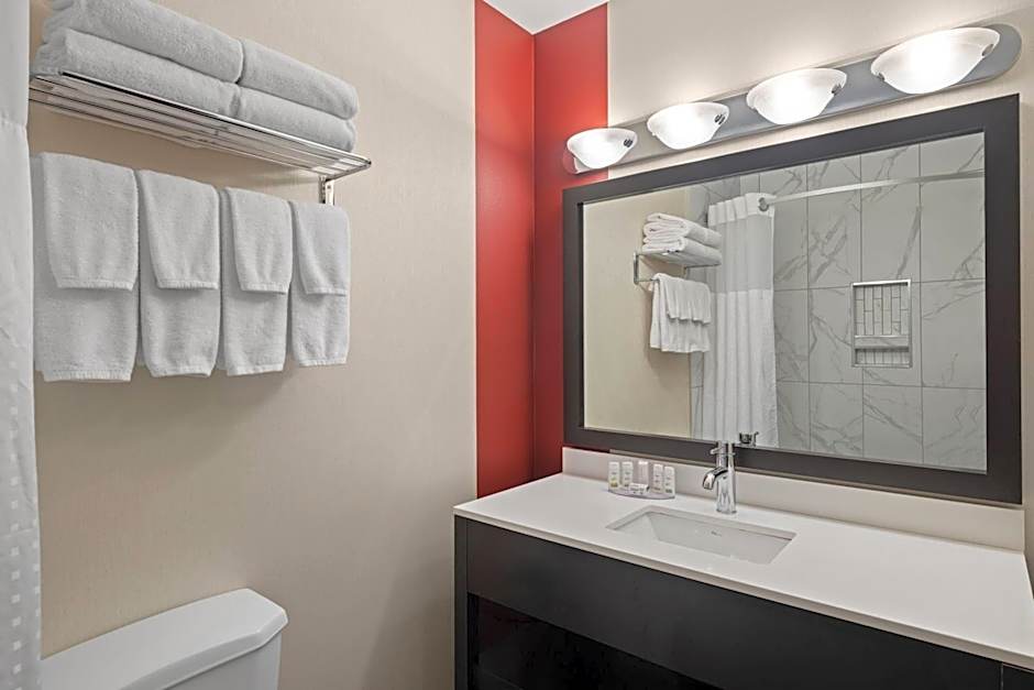 Ramada by Wyndham Saskatoon