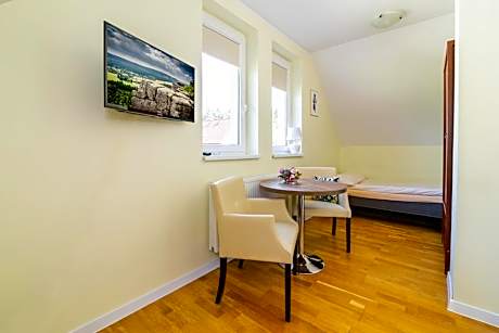 Apartment with Garden View