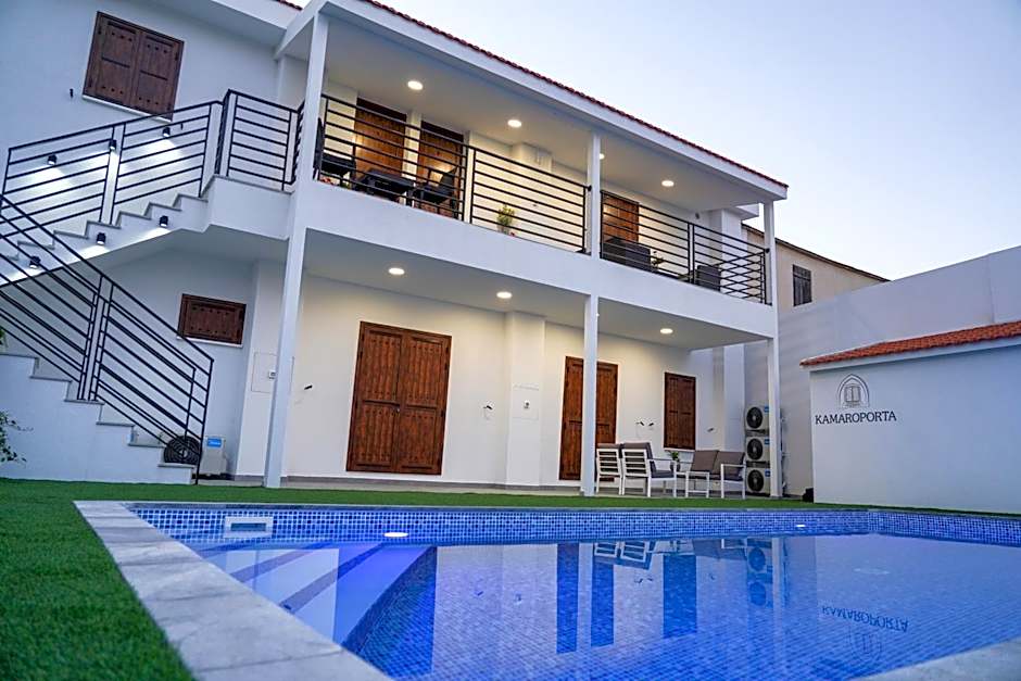 Kamaroporta Luxury Apartments