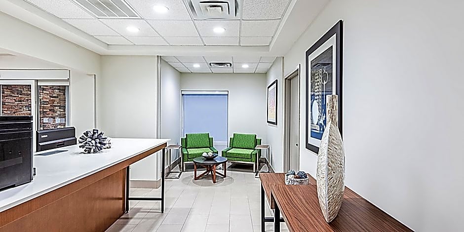 Holiday Inn Express & Suites Baton Rouge East, an IHG Hotel