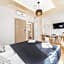 Six Suites, Old Town