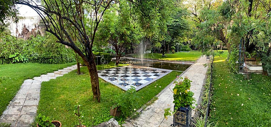 Magnolias Jardin & Boutique Suites