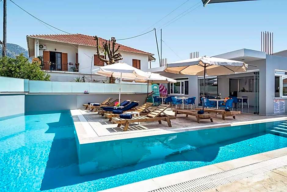 BLUE STAR APARTHOTEL