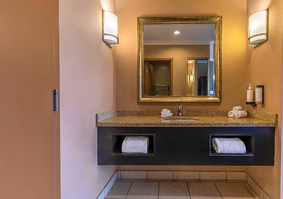 Inn on Prince Hotel and Conference Centre Truro