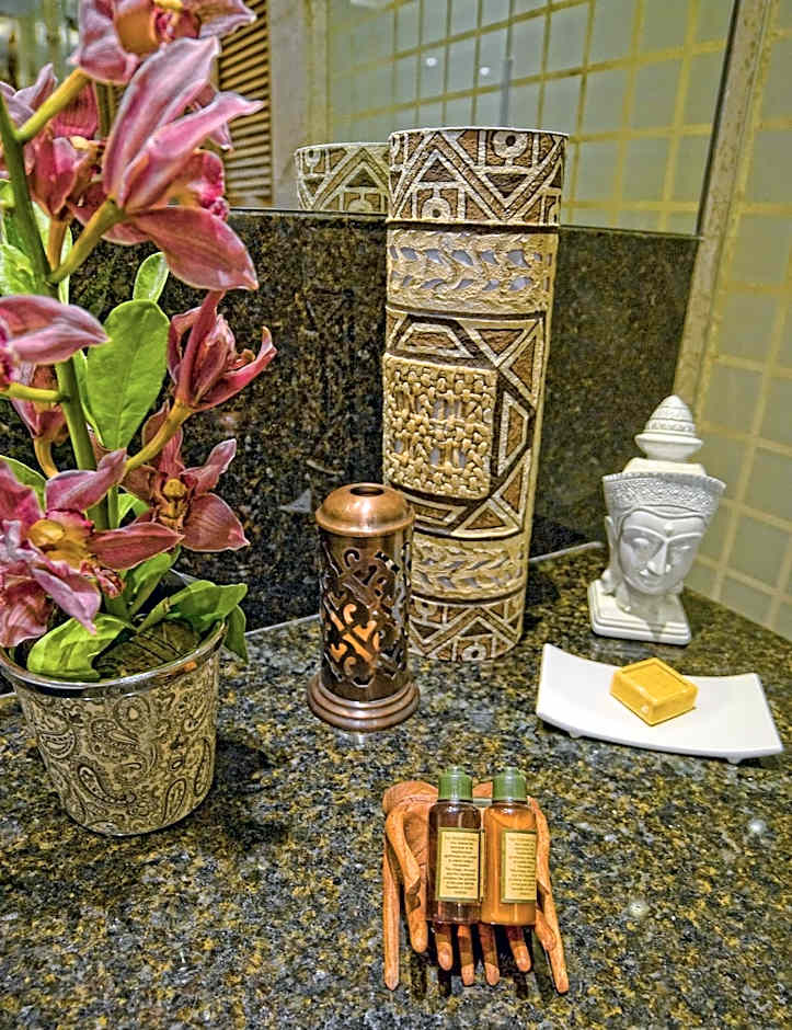 La Divina by Aldea Thai