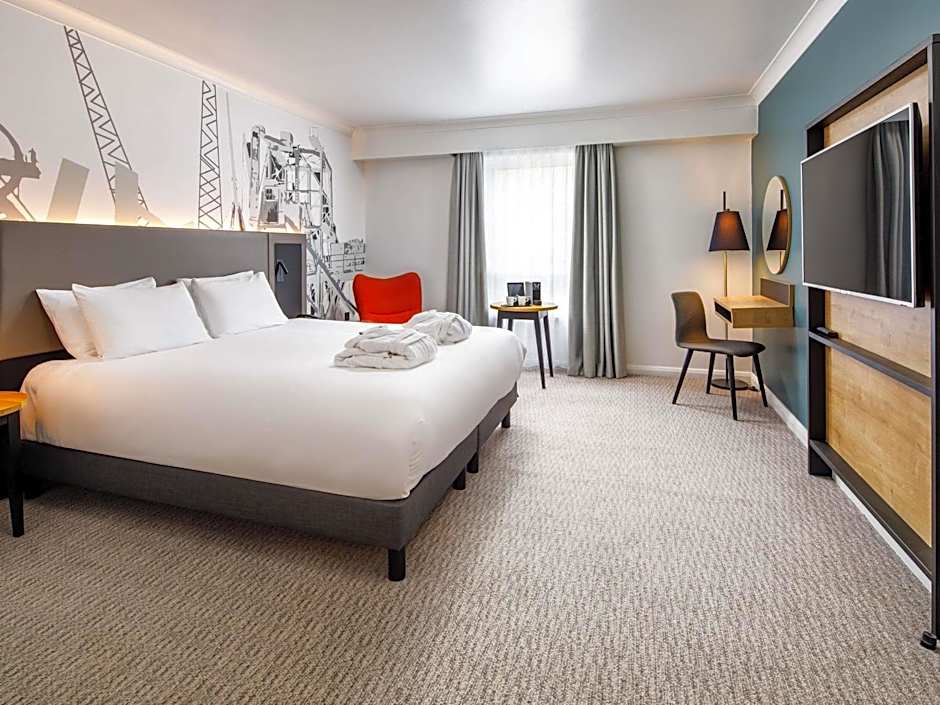 Mercure Cardiff North Hotel