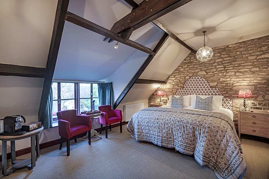 The Sheep on Sheep Street Hotel