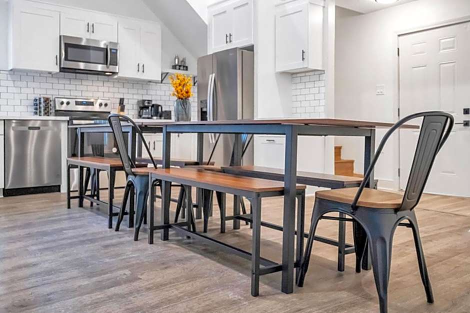 Mid-city Muse W Pool -spacious 5br Minutes To Fq