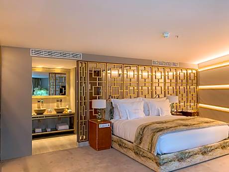 Premium Suite