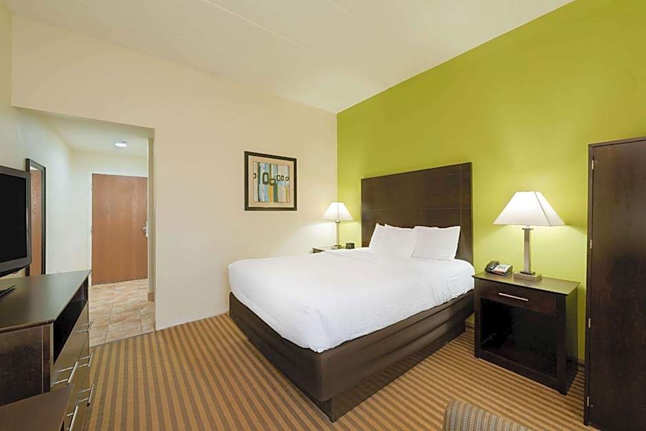 La Quinta Inn & Suites by Wyndham Grove City