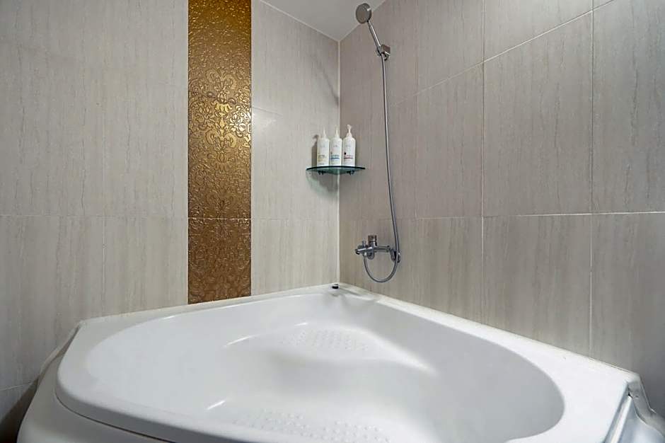Gunsan Hotel May