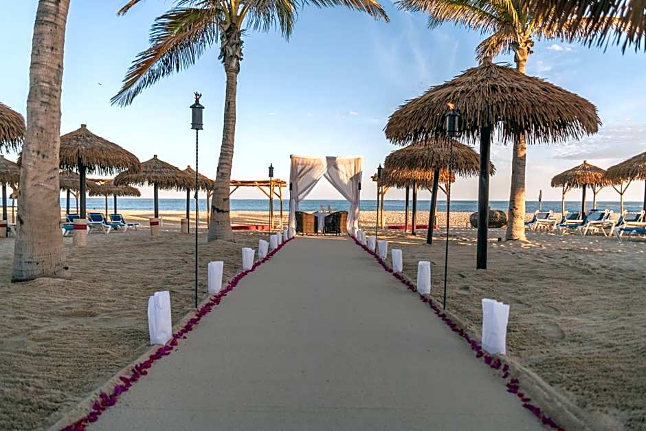 Grand Decameron Los Cabos, A Trademark All Inclusive Resort