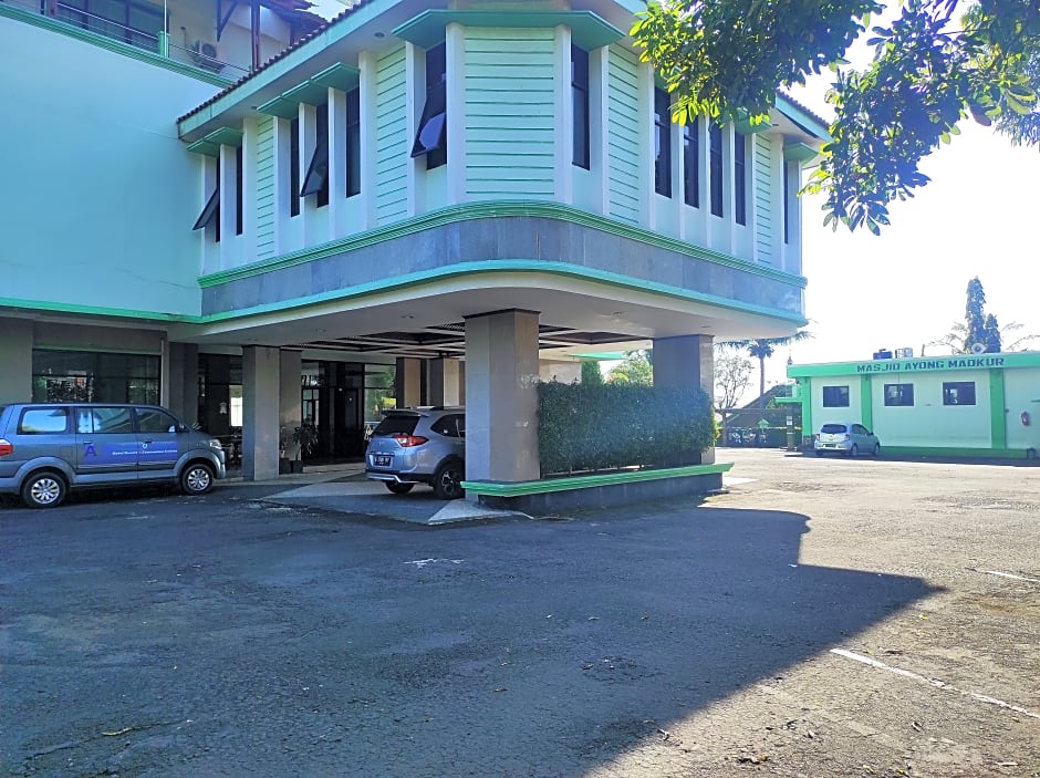 Ayong M Linggarjati Hotel