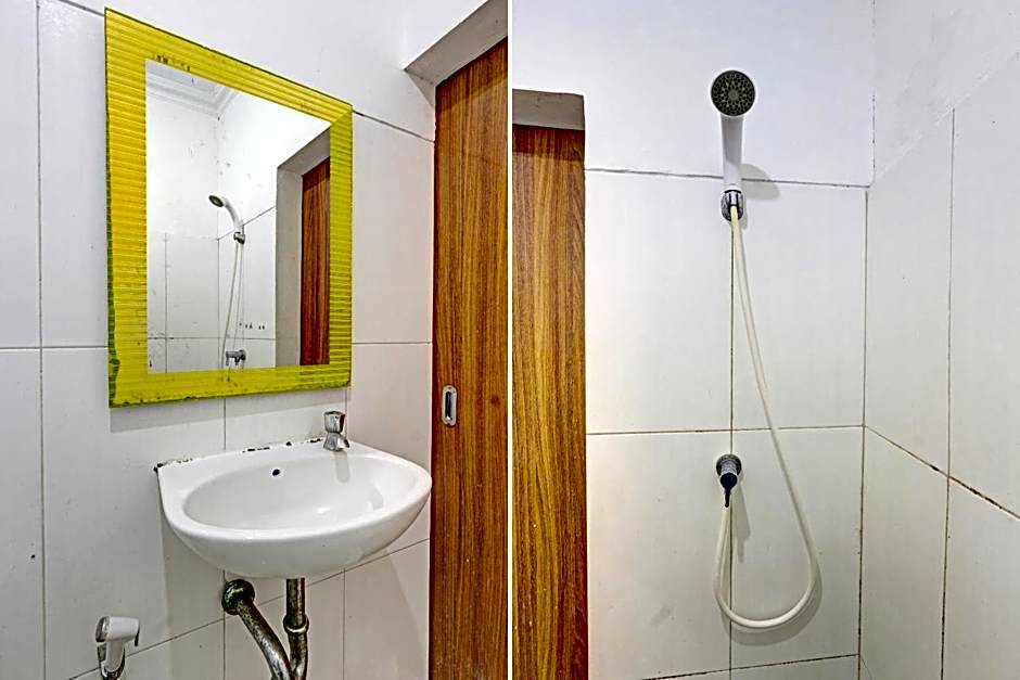 OYO 90426 Near Mall Ciputra 2