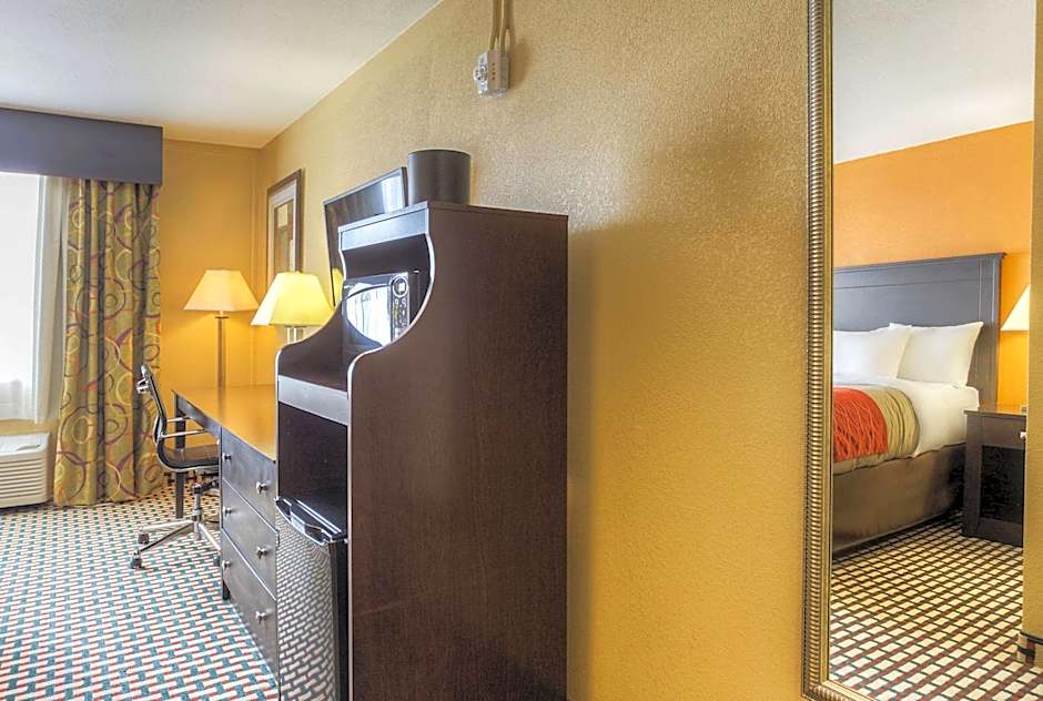 Quality Inn & Suites Chattanooga-East Ridge