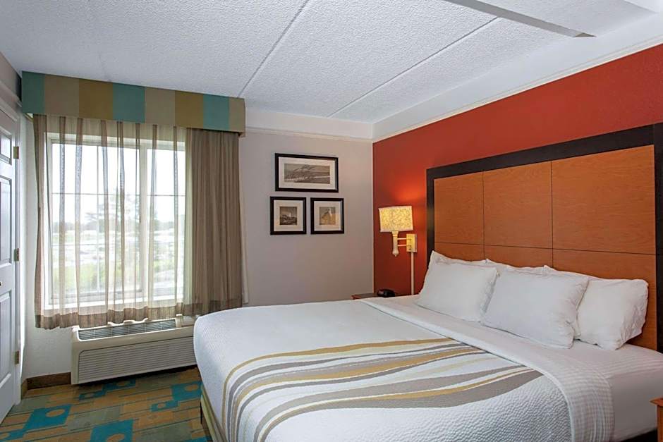 La Quinta Inn & Suites by Wyndham Jacksonville Butler Blvd