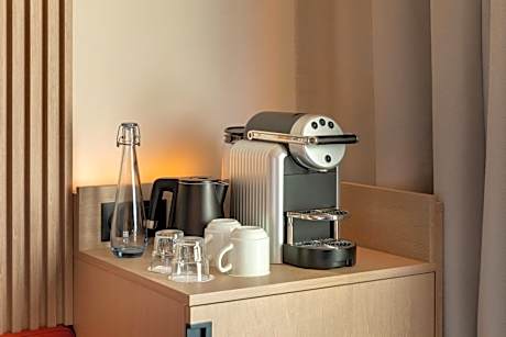 Superior Twin Room with Breakfast & WiFi