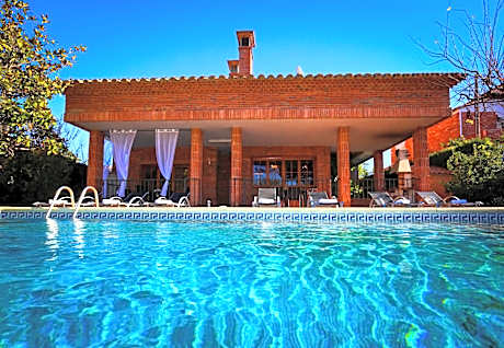 GERANIS VILLA ONLY FAMILIES Planet Costa Dorada