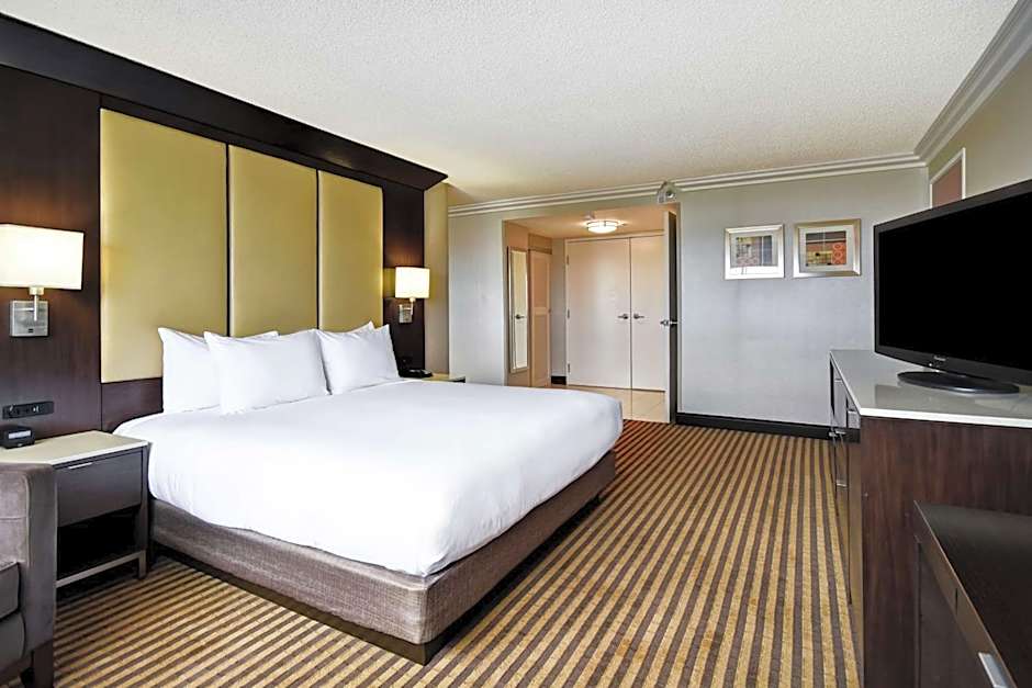 DoubleTree By Hilton Hotel Pleasanton At The Club