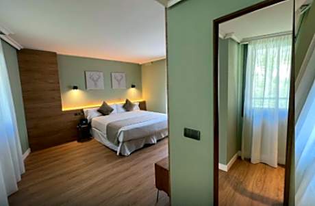 DOUBLE SINGLE ROOM (1 ADULT)