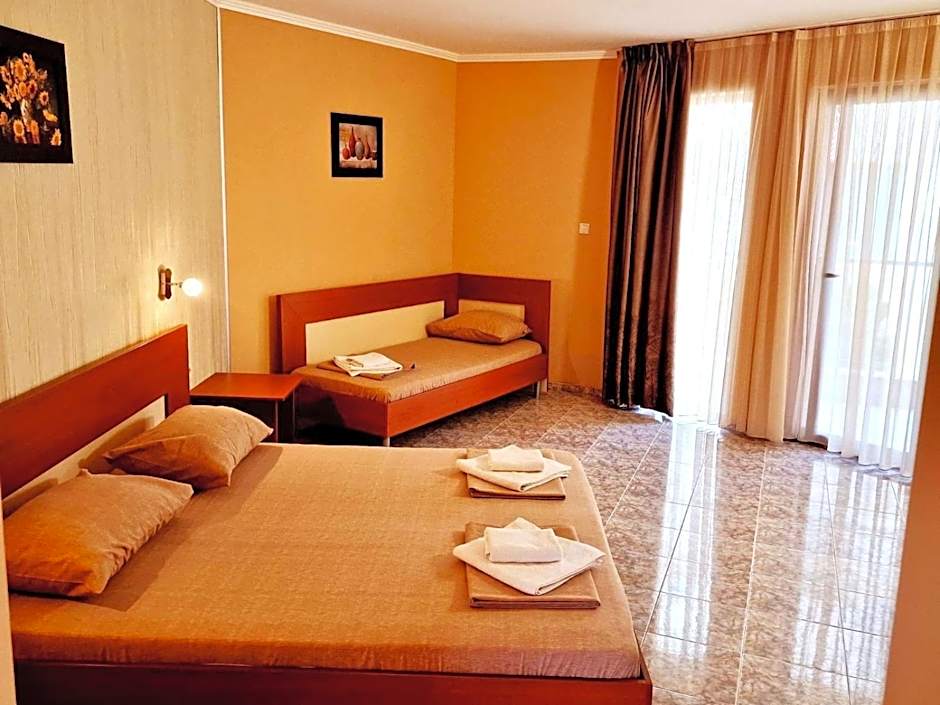 Къща за гости Карел