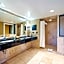 Hilton Suites Chicago Oak Brook