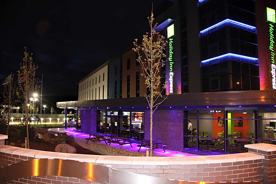 Holiday Inn Express Dunstable By IHG