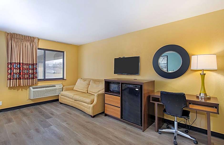 Super 8 by Wyndham Eddyville/Kuttawa