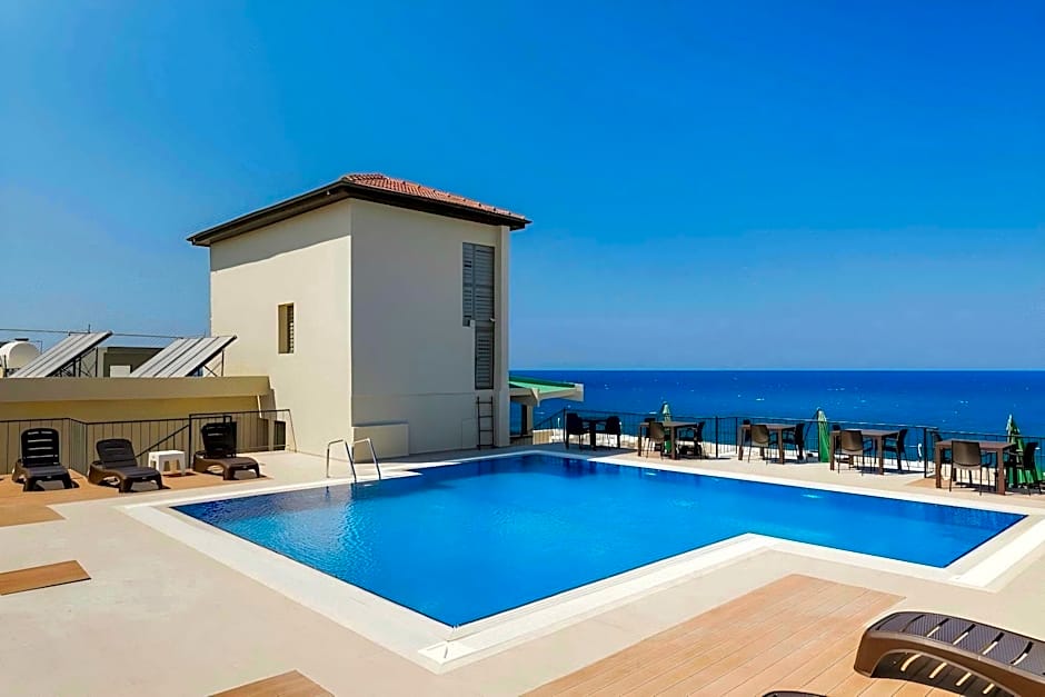 Olivia Palm Hotel