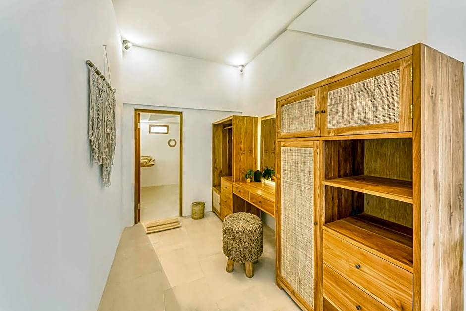 Villa Indigo - 5-BDR with huge pool and garden