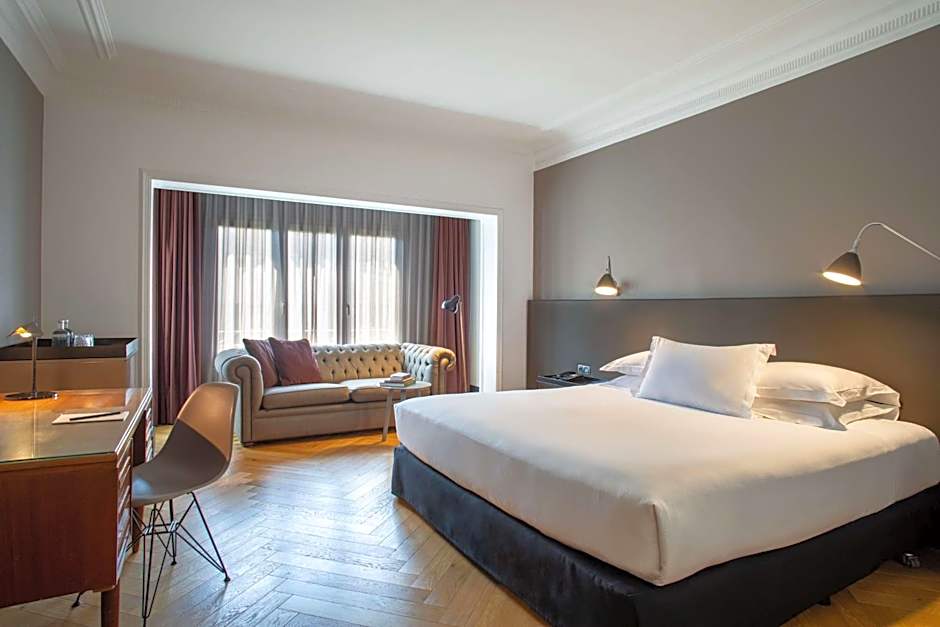 Alexandra Barcelona Hotel, Curio Collection by Hilton