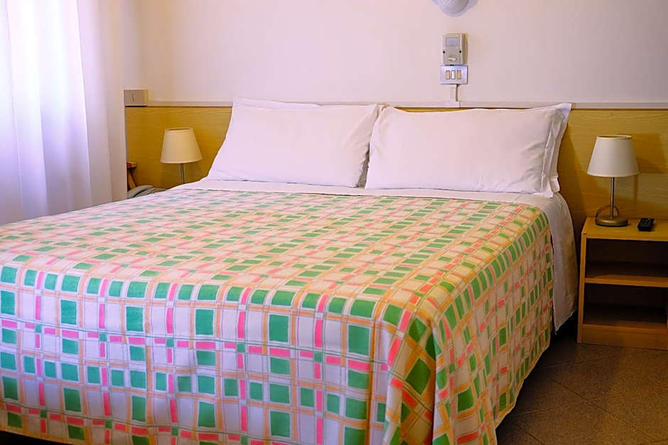 Hotel Desiree