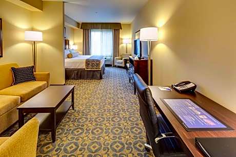 1 King Bed NSMK Executive Room Sofabed Microwave And Fridge Wi-Fi Shower Only Full Breakfast