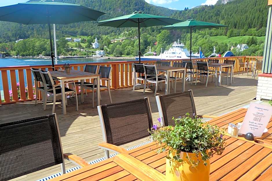 Lavik Fjord Hotel & Apartments