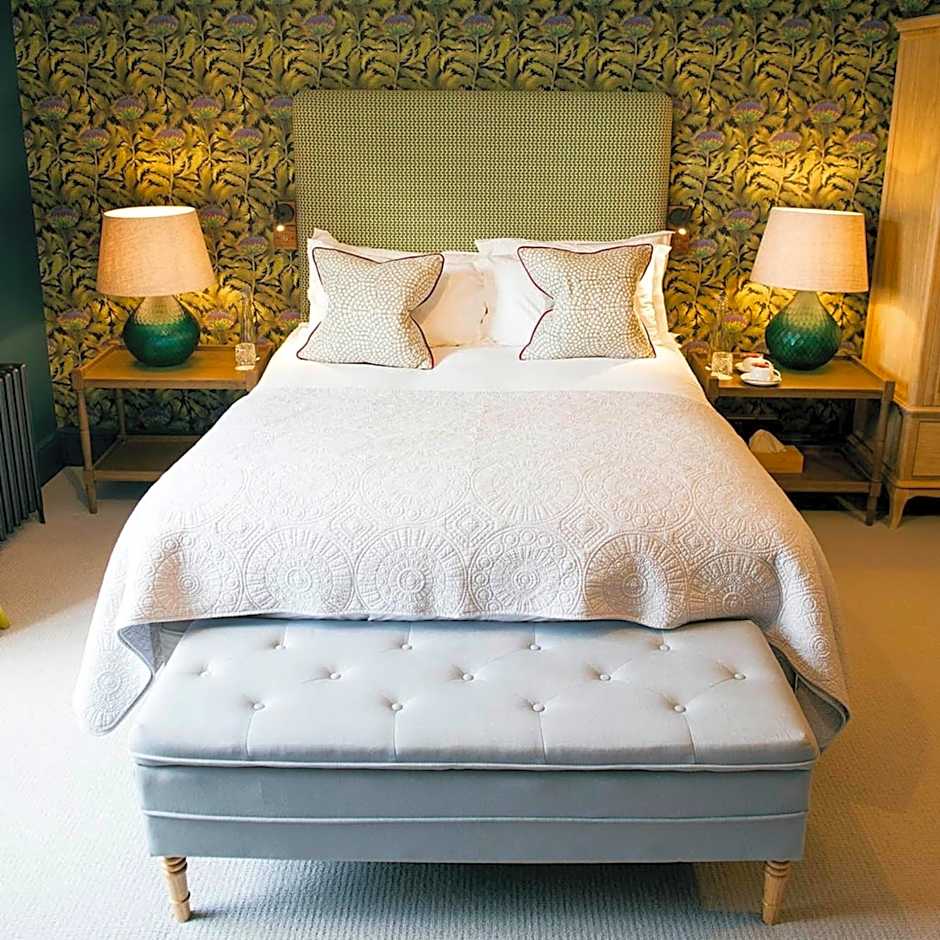 Purchases Restaurant & Accommodation