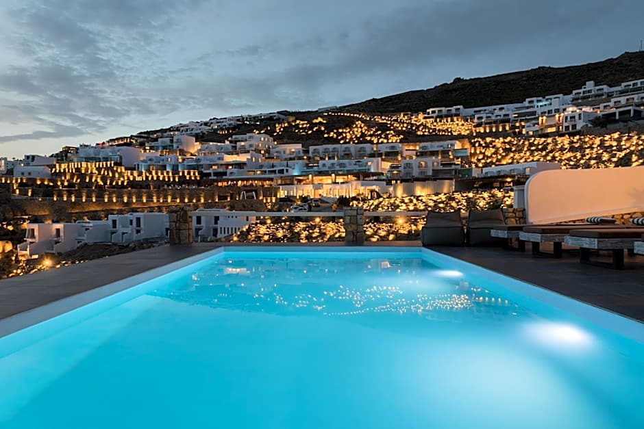 Cova Mykonos Suites