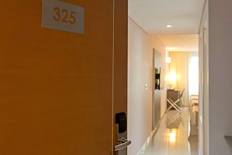 Superior Twin Room with Four Twin Beds - Limited View
