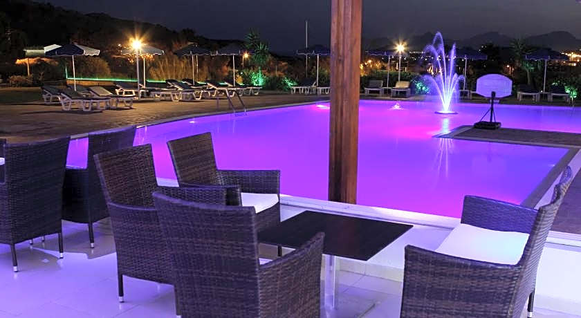 Zoes Hotel Studios