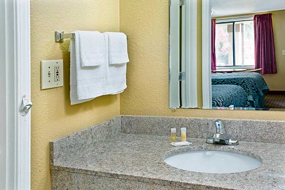 Days Inn by Wyndham Lawrenceville
