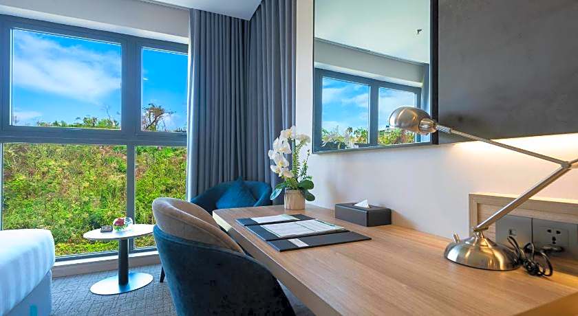 Wyndham Garden Legend Halong