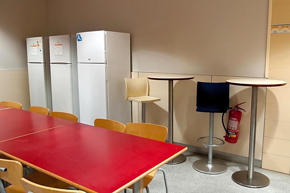 Barcelona Pere Tarres Youth Hostel
