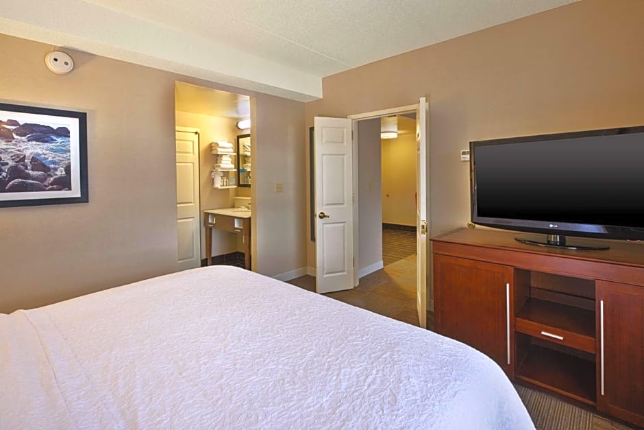 Hampton Inn By Hilton And Suites Providence/Warwick-Airport