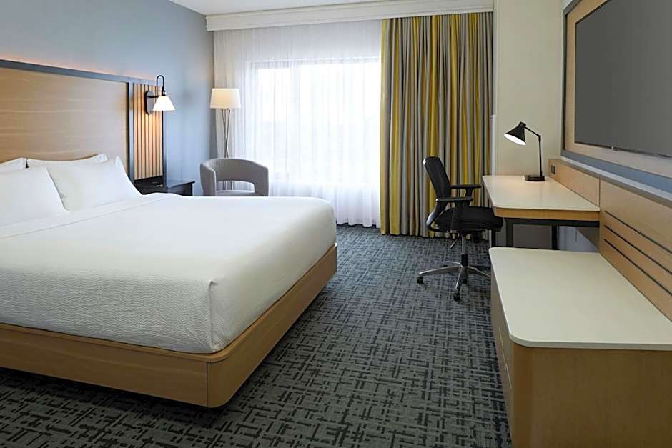 Fairfield Inn & Suites by Marriott Montreal Airport