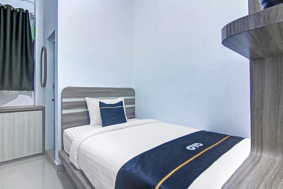 OYO 90704 Nabila Residence Syariah