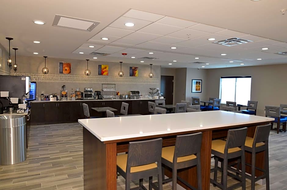 Best Western False River Hotel