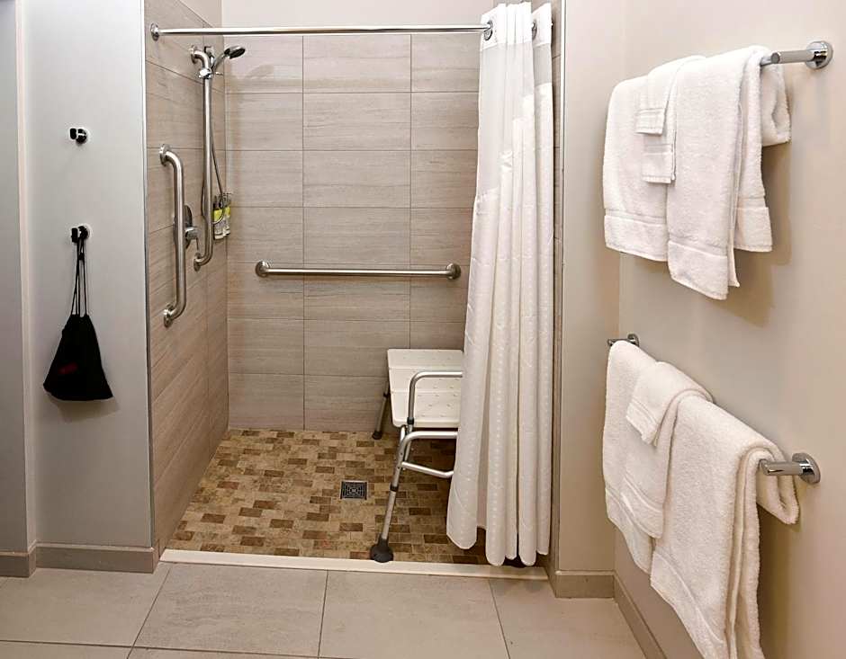 Holiday Inn Express And Suites MADISONVILLE By IHG